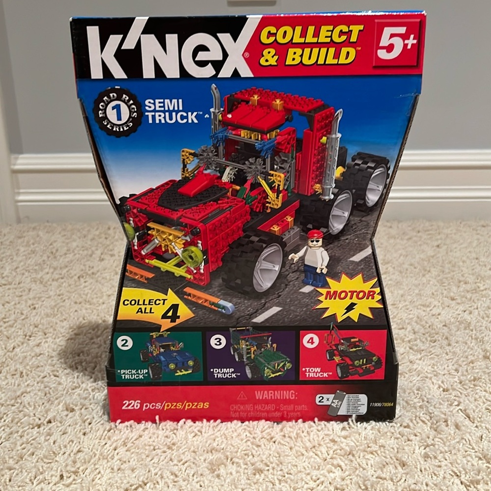 NIB - K’Nex collect & Build 226 piece Semi Truck series 1